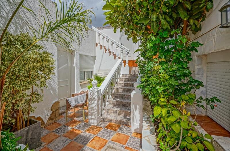 16 Cuarto Local Comercial en venta