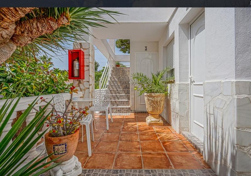 16 Cuarto Local Comercial en venta