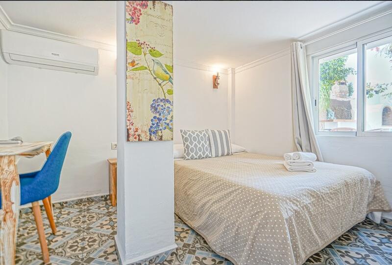 16 Cuarto Local Comercial en venta