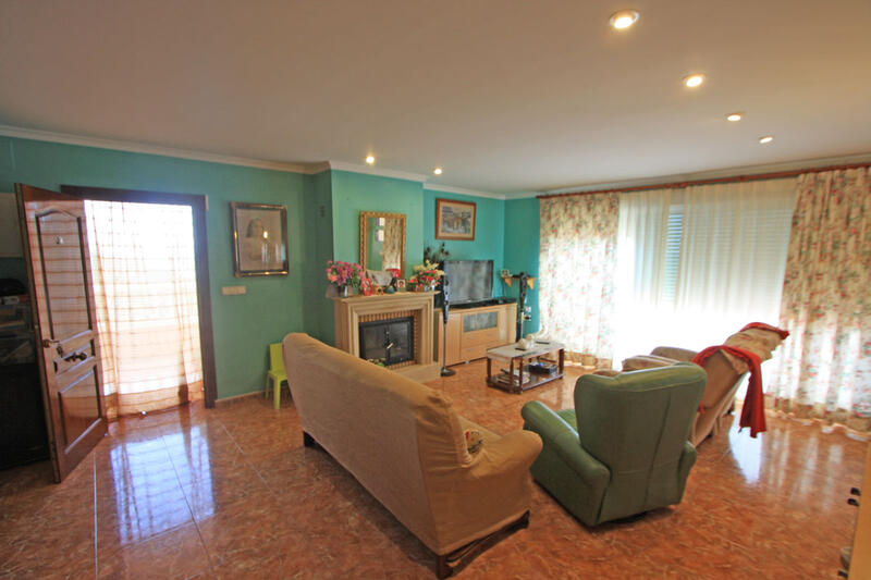 4 Cuarto Villa en venta