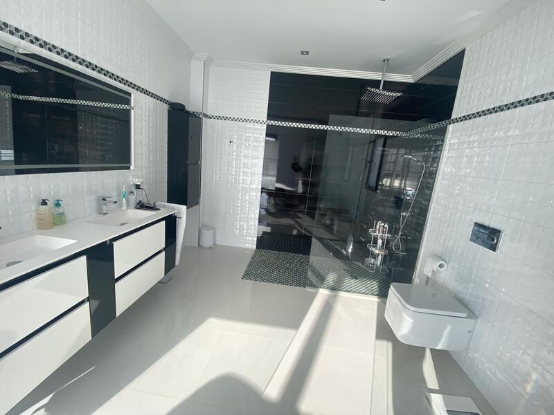 5 soveværelse Villa til salg