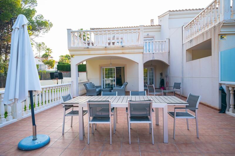 4 Schlafzimmer Villa zu verkaufen