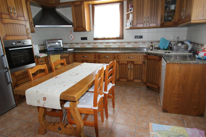 5 bedroom Villa for sale