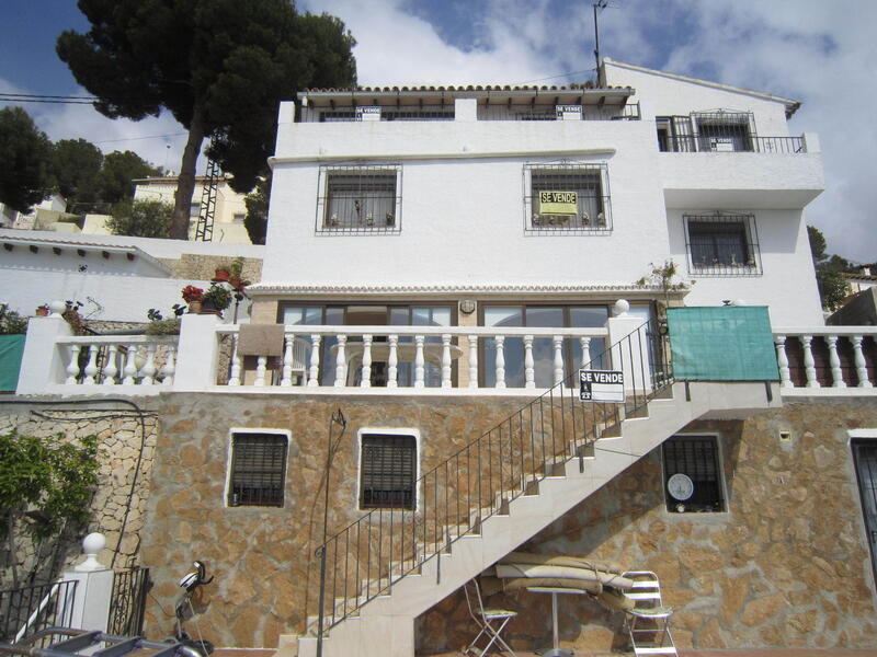Villa til salgs i Moraira, Alicante