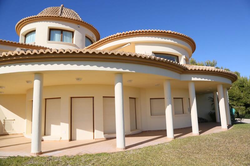 4 Cuarto Villa en venta