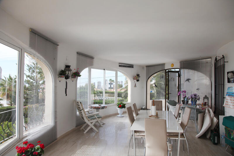 5 bedroom Villa for sale