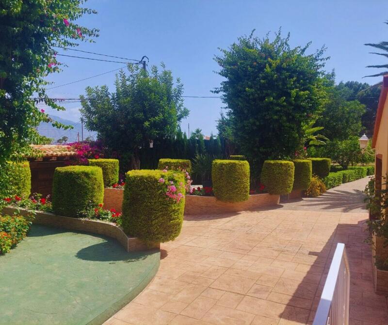 5 bedroom Villa for sale