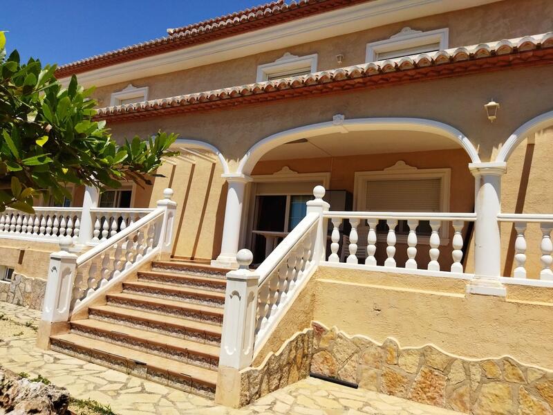 6 bedroom Villa for sale