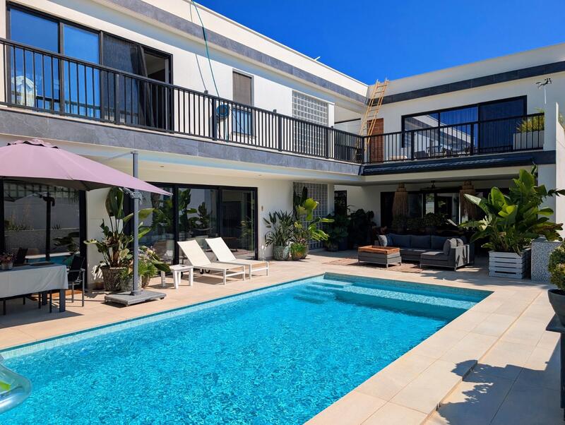 Villa til salg i Calpe, Alicante