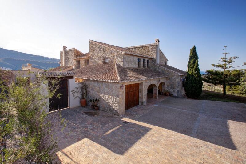 4 bedroom Country House for sale