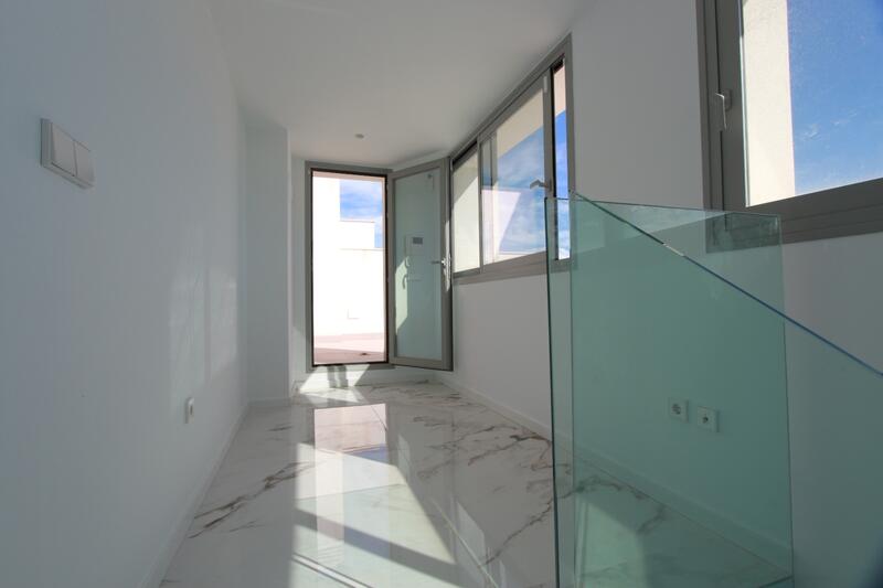 3 bedroom Apartment for sale