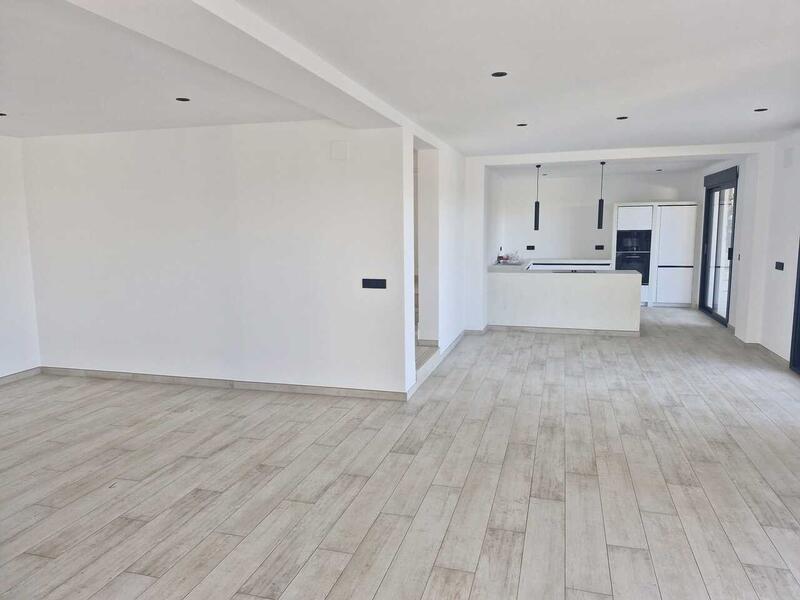 4 Schlafzimmer Villa zu verkaufen 4 Schlafzimmer Villa zu verkaufen