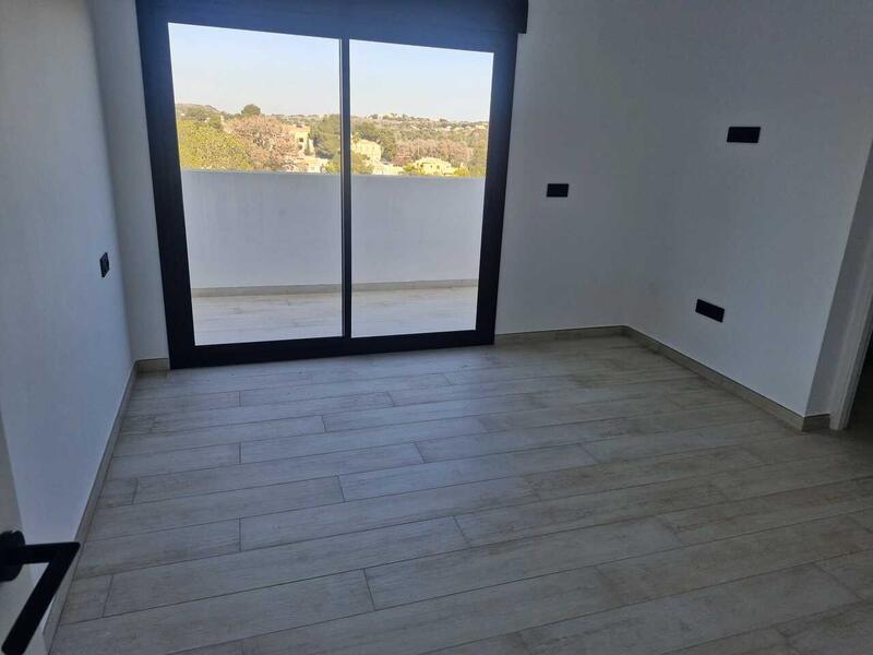 4 Schlafzimmer Villa zu verkaufen 4 Schlafzimmer Villa zu verkaufen