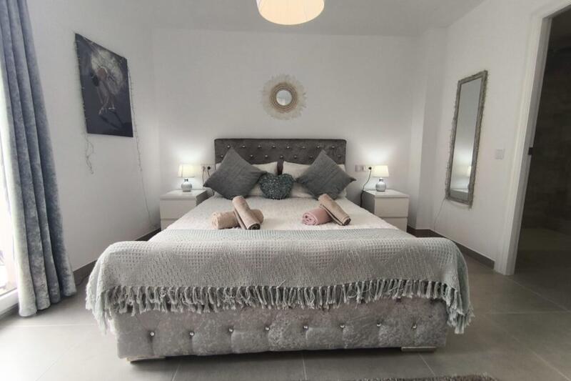 3 bedroom Apartment for sale