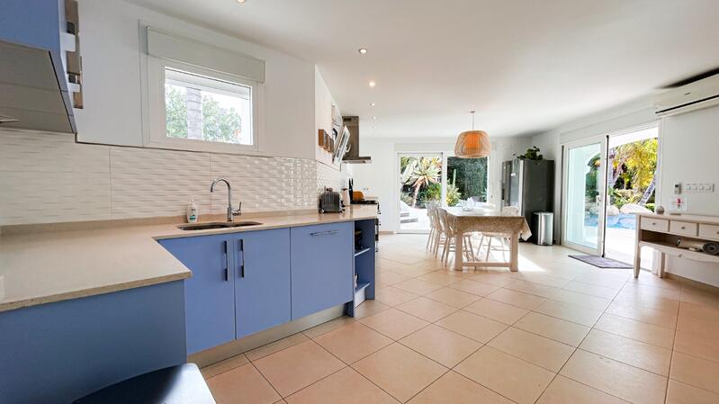 5 bedroom Villa for sale