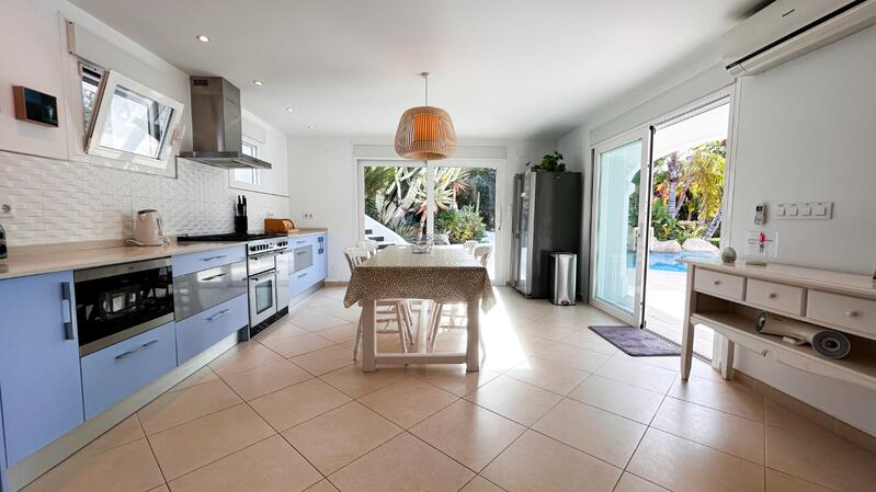 5 bedroom Villa for sale