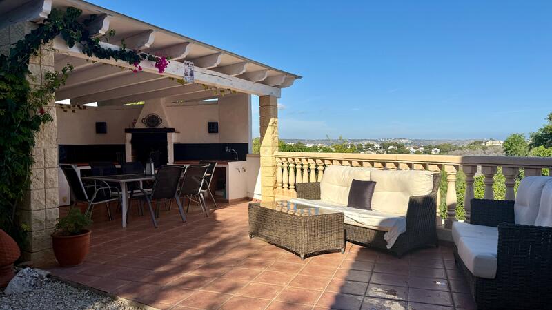 4 bedroom Villa for sale