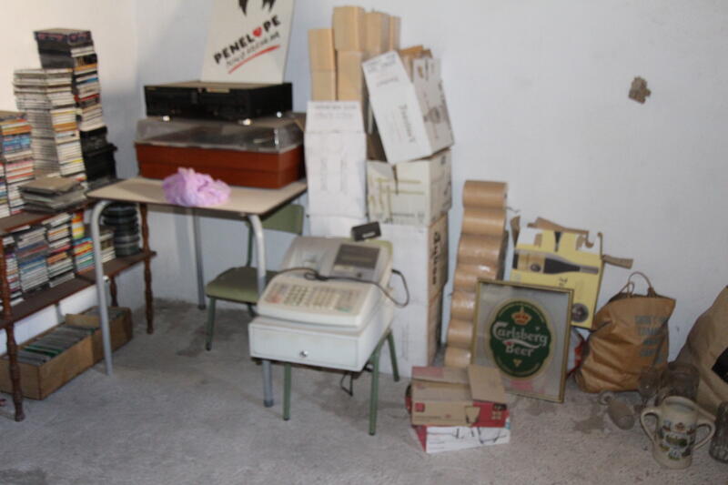 4 bedroom Townhouse for sale