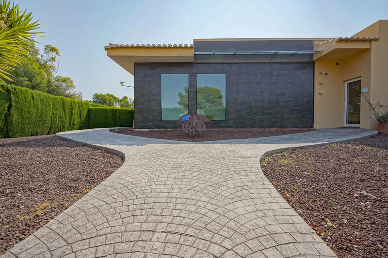 4 Schlafzimmer Villa zu verkaufen