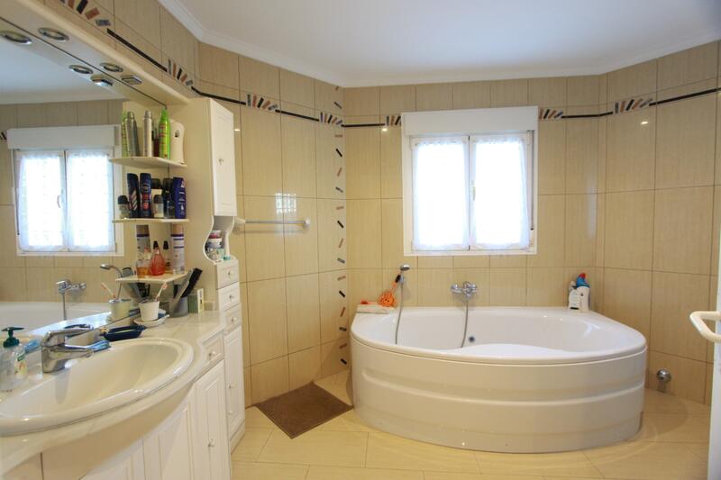 4 bedroom Villa for sale