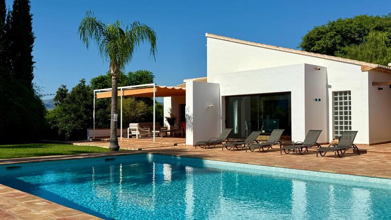 5 Schlafzimmer Villa zu verkaufen 5 Schlafzimmer Villa zu verkaufen