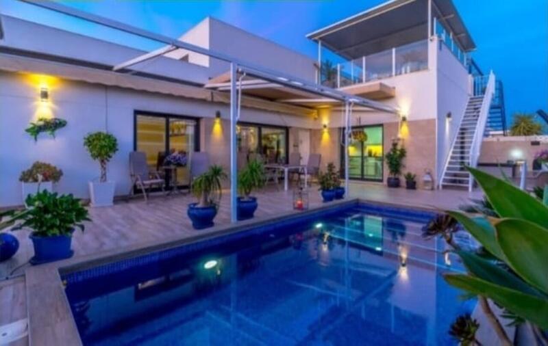 Villa en venta en Daya Nueva, Alicante