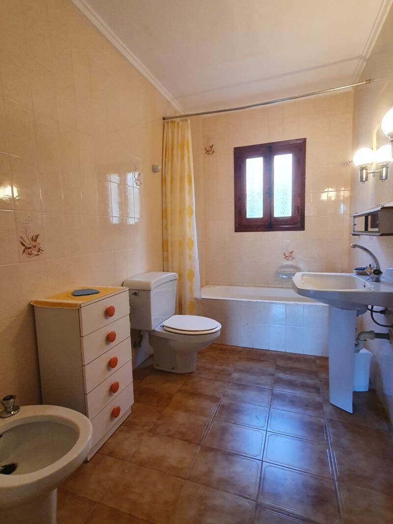 4 bedroom Villa for sale