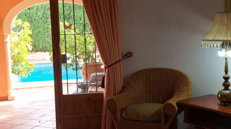 6 bedroom Villa for sale