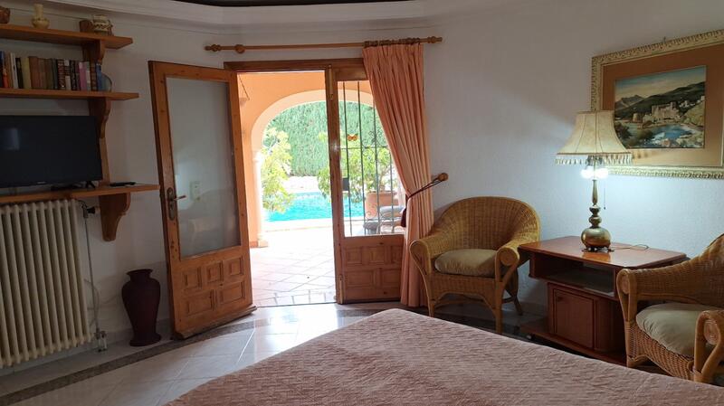 6 bedroom Villa for sale