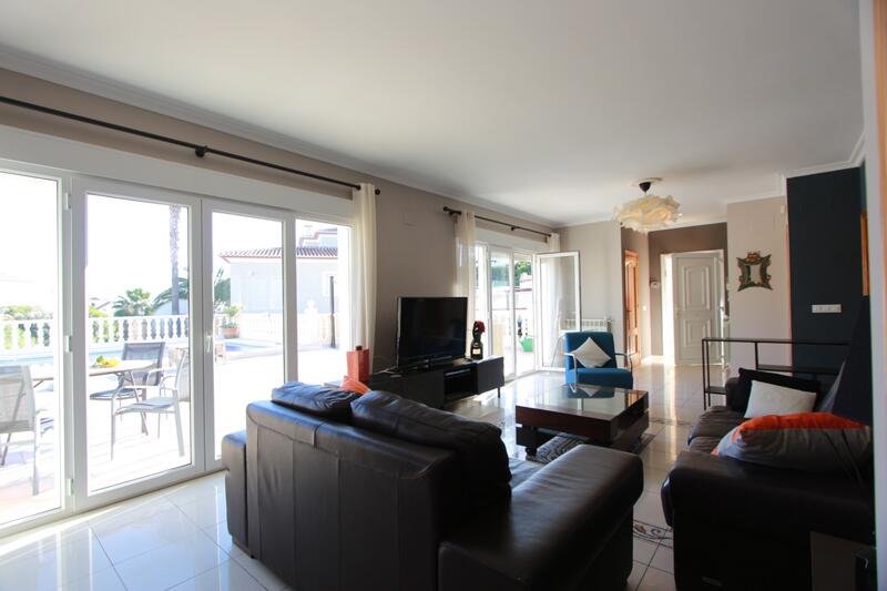 5 bedroom Villa for sale