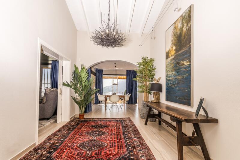 6 bedroom Villa for sale