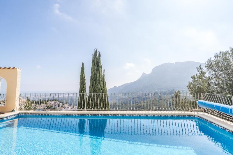 6 bedroom Villa for sale