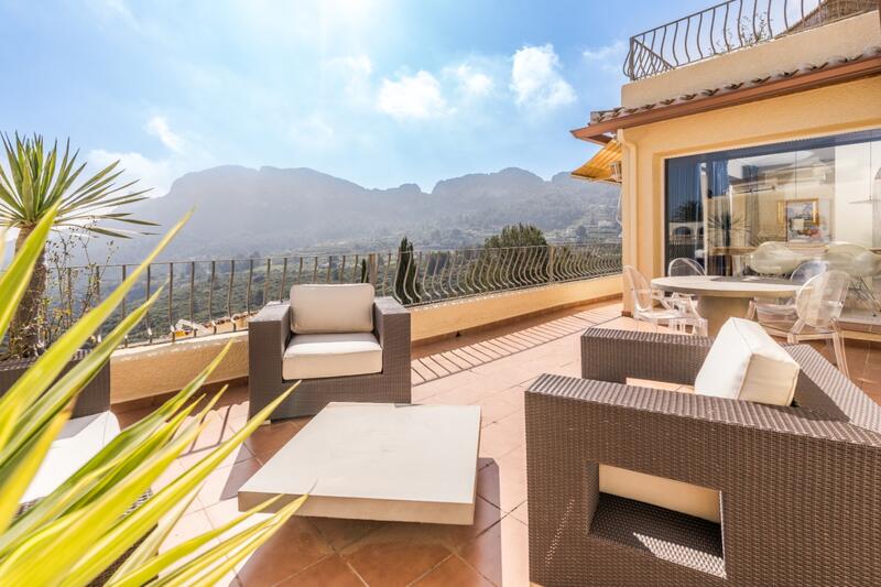 6 bedroom Villa for sale