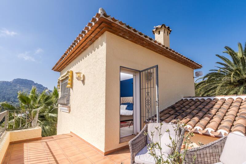 6 bedroom Villa for sale