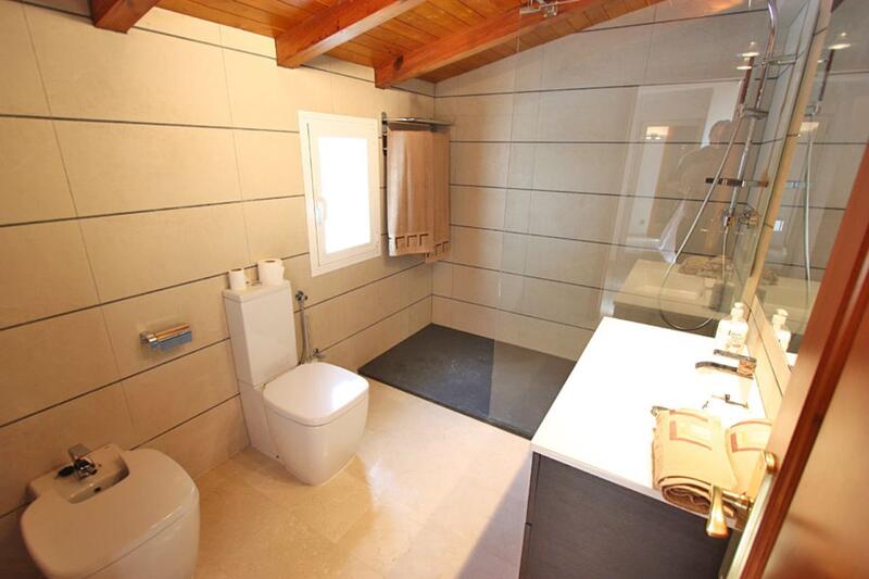 8 bedroom Villa for sale