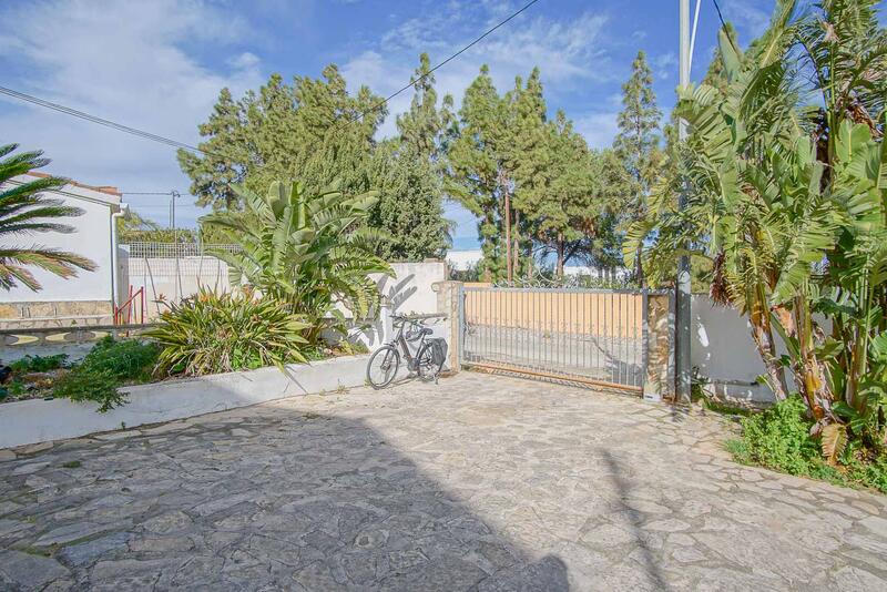 6 bedroom Villa for sale