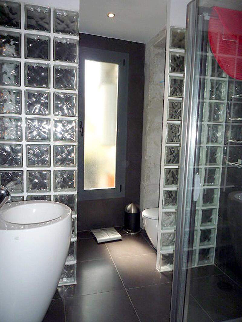 2 bedroom Commercial Property for sale