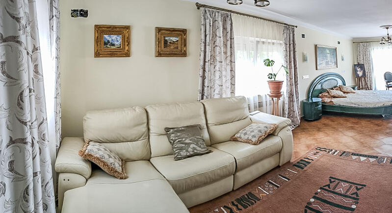 5 Schlafzimmer Villa zu verkaufen 5 Schlafzimmer Villa zu verkaufen