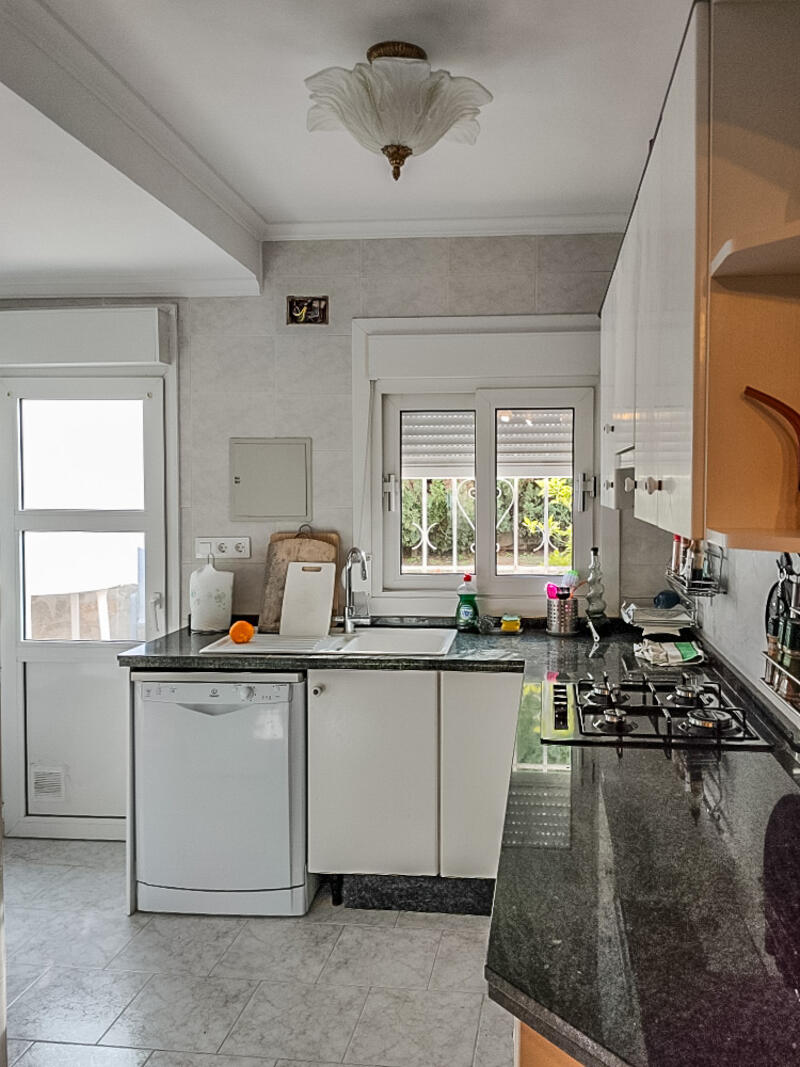 5 Schlafzimmer Villa zu verkaufen 5 Schlafzimmer Villa zu verkaufen