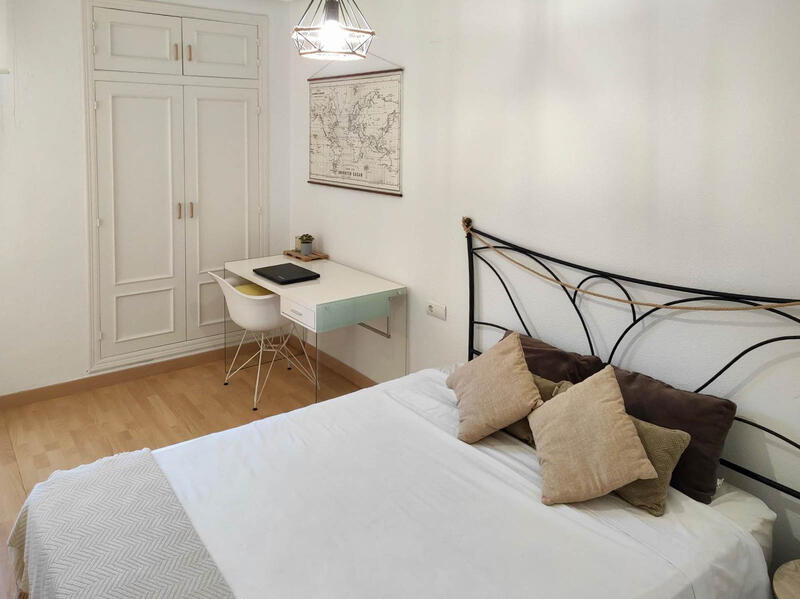 3 спальная комната квартира продается