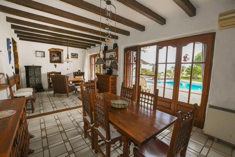 4 bedroom Commercial Property for sale