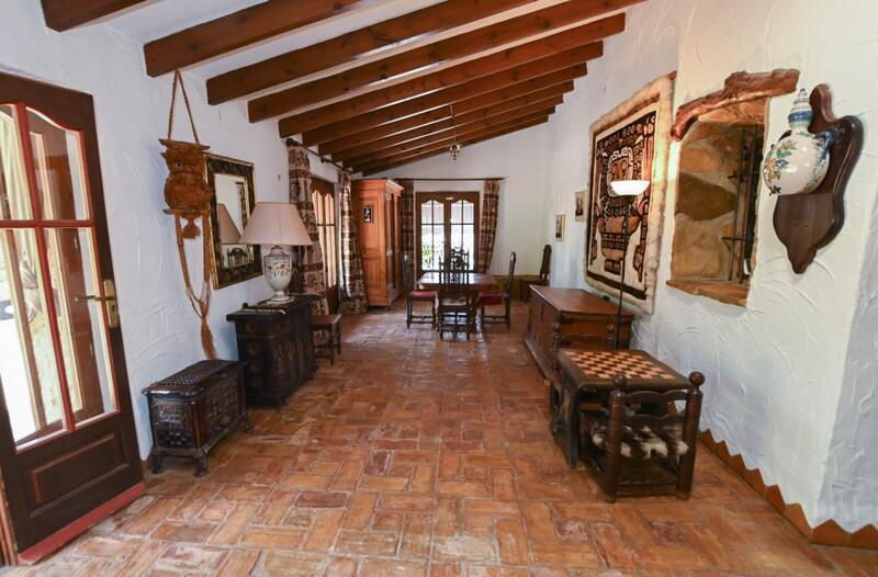 4 bedroom Commercial Property for sale