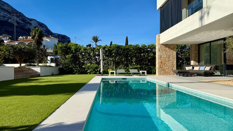 4 bedroom Villa for sale