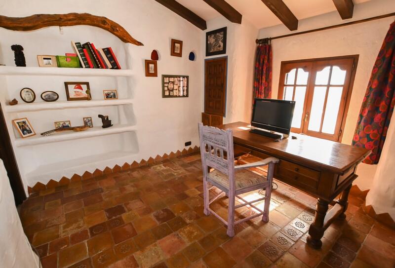 4 bedroom Commercial Property for sale 4 bedroom Commercial Property for sale