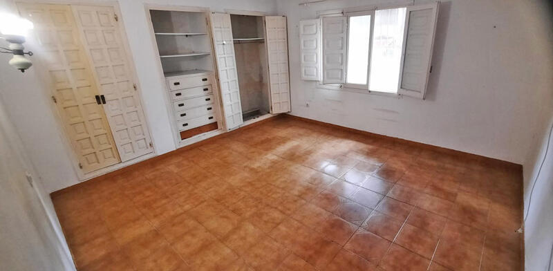 12 soverom Villa til salgs