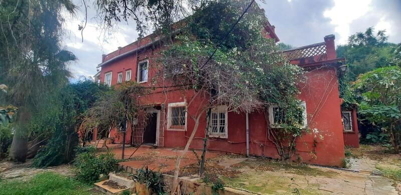 12 soverom Villa til salgs