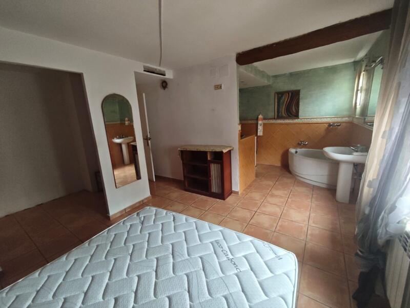 3 bedroom Country House for sale 3 bedroom Country House for sale