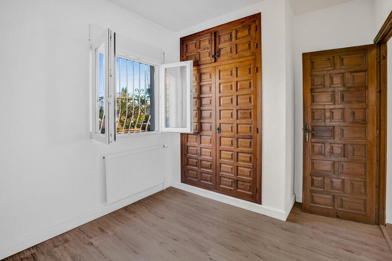 2 Schlafzimmer Villa zu verkaufen