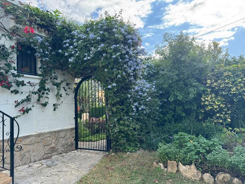 3 спальная комната вилла продается