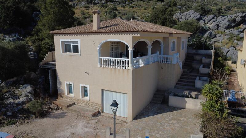 Villa Te koop in Tormos, Alicante